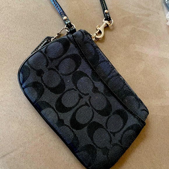 Coach wristlet black - Picture 1 of 6